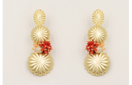 Pendientes perno abanico con colgantes semicircula
