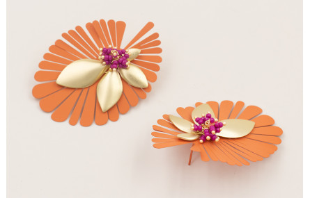 Pendientes flor pétalos esmaltado coral con ramill