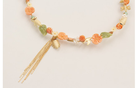 Collar rigido con flores de resina de coral, bolit