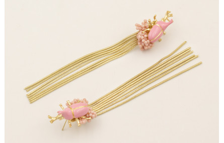 Pendientes fleco dorado mate con escarabajo esmalt