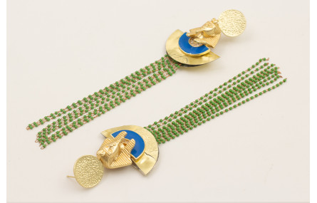 Pendientes disco dorado mate con faraón esmaltado 