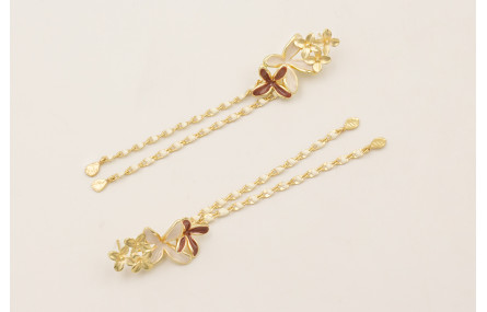 Pendientes perno trio flores doradas mate con flor