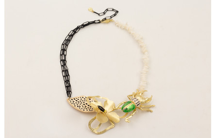 Collar mitad cadena eslabón negro mitad chips cora