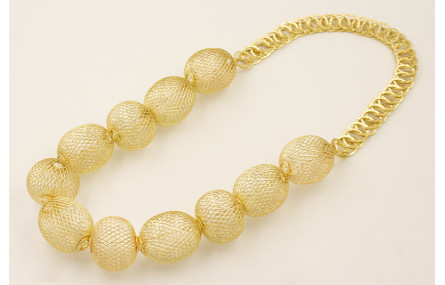 Collar largo con piezas rejilla ovalada y collar c