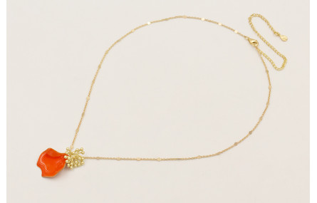 Collar cadena chapitas dorado mate con petalo esma