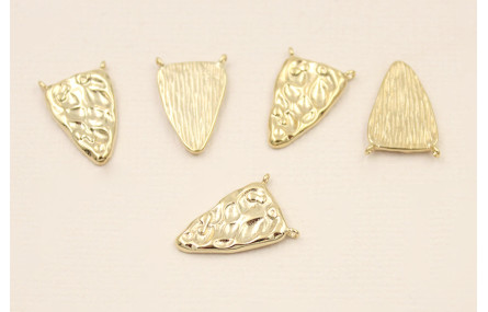 Colgante triangular 16*11*1,5 Baño Oro 18K-3 mic