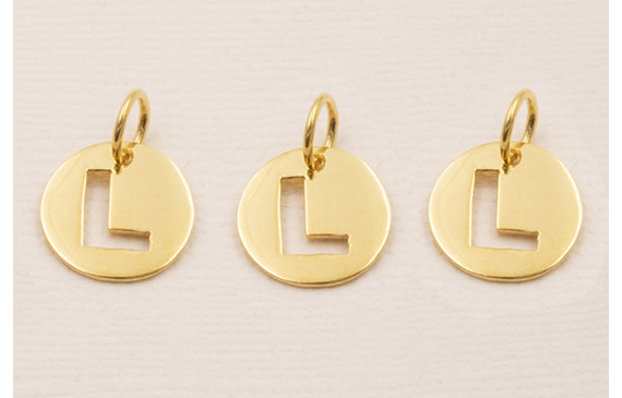 Colgante letra L  10mm Baño Oro 18K, 3Micras