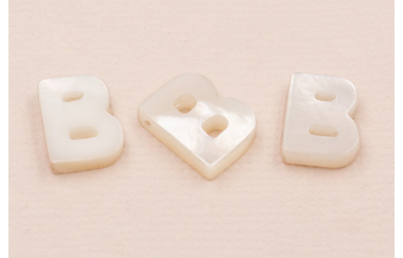 Letra Nacar B  10mm agujero horizontal superior