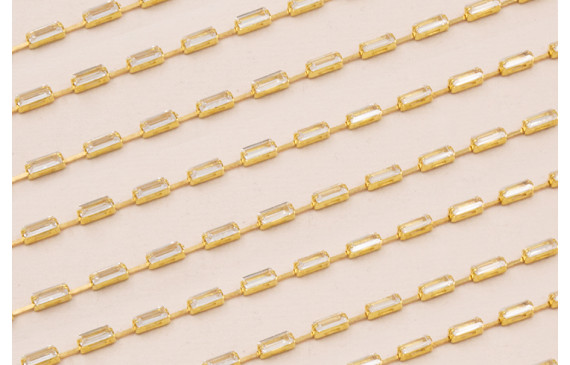 Cadena Strass latón y bagette cristal 6*2mm
