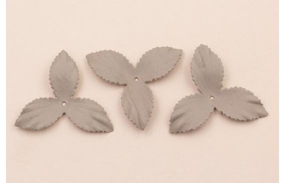 Flor pétalos relieve 45mm diam. Gris Pálido