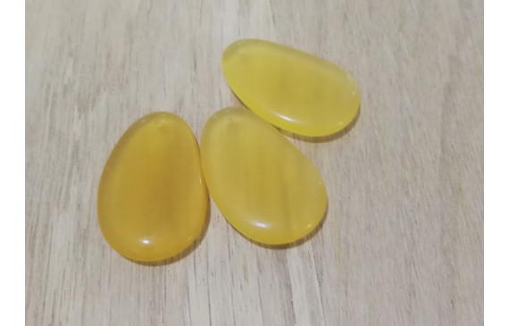 Lámina Irregular cristal africado 30*20mm Amarillo