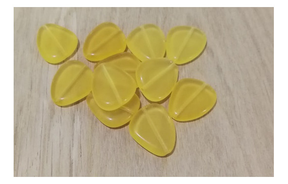 Gota triangular 22*18mm Amarillo