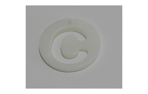 Letra calada 15mm Nacar C
