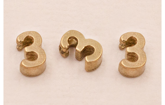 Pieza Número 3 7*6*2 Oro