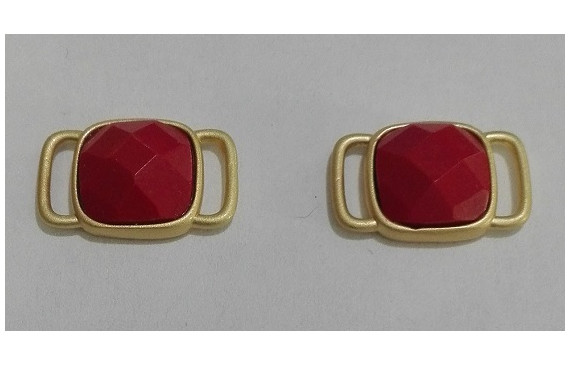 Piedra jade cuadrada 11mm Roja en metal Oro Mate