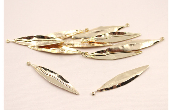 Pieza Hoja Ondulada Dorada 50*10mm