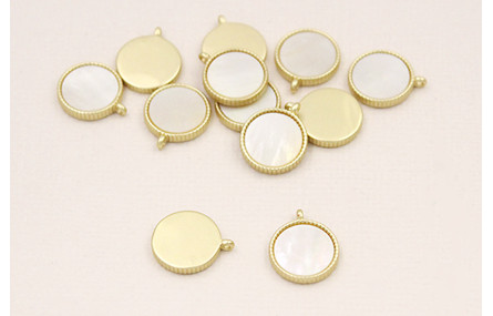 Disco Dorado Mate engarzado con Nacar 14mm