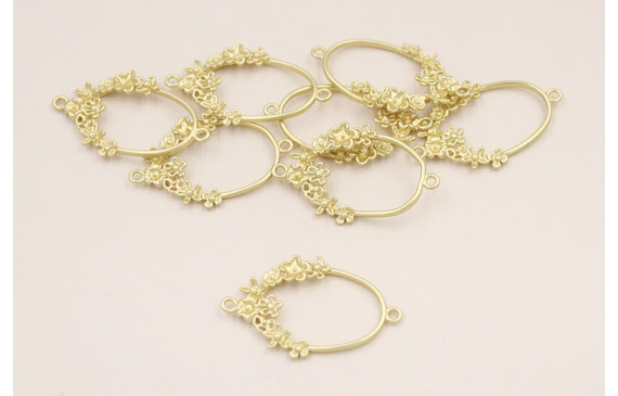 Colgante Ovalo Adornos Florales 40*23mm Oro Mate