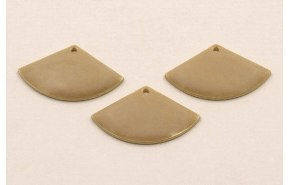 Pieza Abanico de 20*12mm esmalte Beige