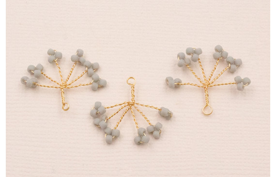 Cuenta Ramillete 6 pétalos 20*15mm Gris