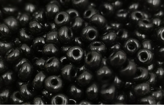 10 gramos de Abalorio cristal Negro Mate