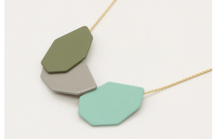 Collar con tres piezas esmaltadas en turquesa,gris