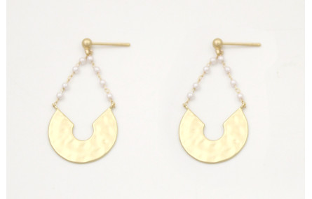 Pendientes perno bolita oro mate con cadena microp