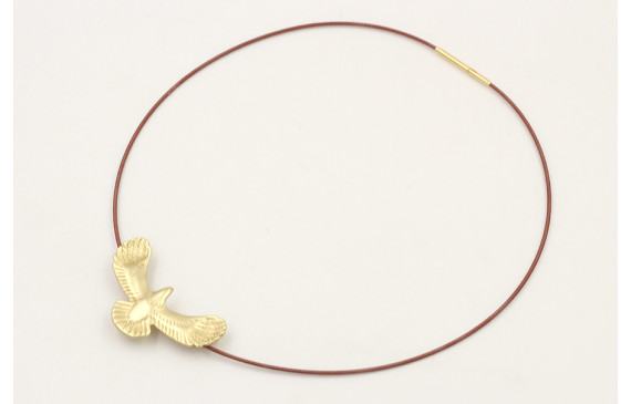 Collar acero espiral granate colgante aguila dorad