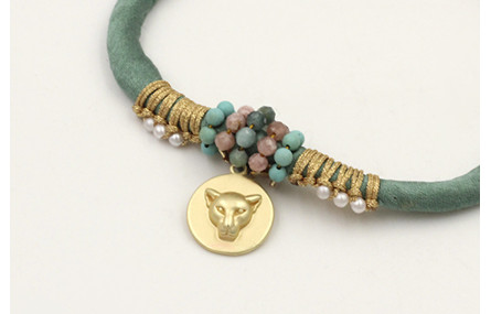 Pulsera seda rellena verde con nudo macrame con pe