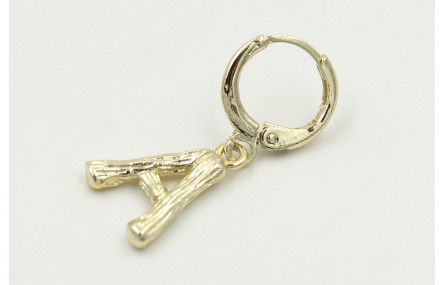Singel earring cierre aro dorado, colgante letra A