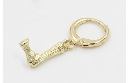 Singel earring cierre aro dorado, colgante letra L