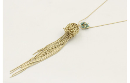 Collar cadena cordón dorado mate con medusa y burr