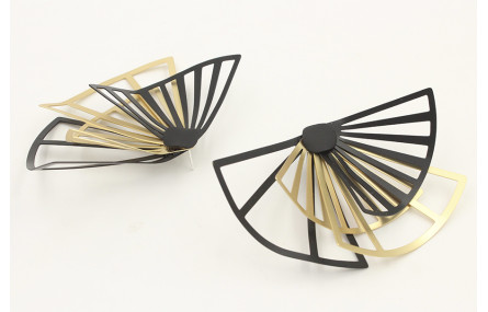 Pendientes láminas abanicos esmaltados negro mate