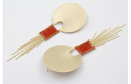 Pendientes colgante disco estriado dorado mate con