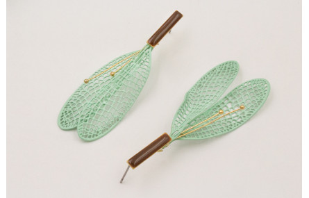 Pendiente listón esmalte marrón colgantes alas lib