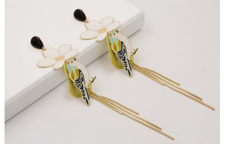 Pendientes perno gota esmaltada negra con flor pla