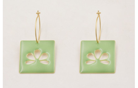 Pendientes aros medianos dorados mate con colgante