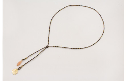 Collar driza negra,dorada,gris con nudo falso macr