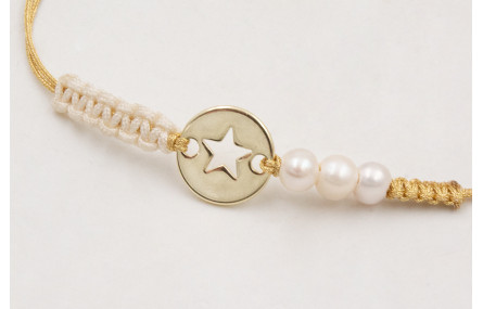 Pulsera nudo macrame dorado y nudo macrame beige c