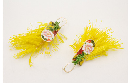 Pendientes perno herradura dorado mate con flecos 