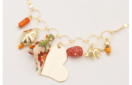 Collar cadena láminas ovaladas con colgantes dorad