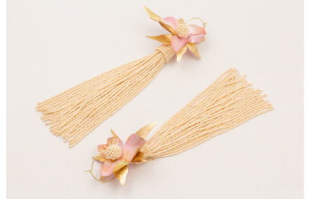 Pendientes aro mediano dorado mate con fleco y bol