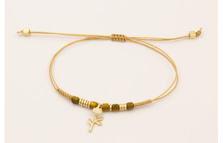 Pulsera hilo dorado metalico con cubos nacar marró