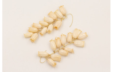 Pendientes gancho sncillo dorado mate con cascada 