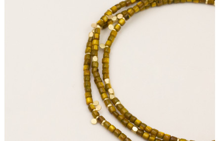 Collar tira cubos nacar marrón verdoso con entrepi