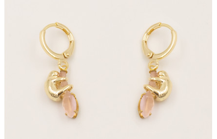 Pendientes cierre seguridad dorado con colgante ko