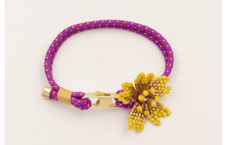Pulsera cordón morado con hilo dorado con flor miy