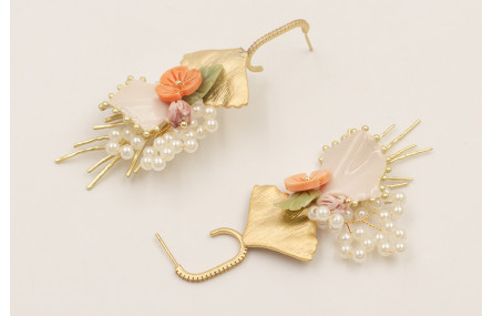 Pendientes semi ovalado con brillos, colgnte rama 