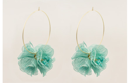 Pendientes aro grande dorado mate con flores 6 pét