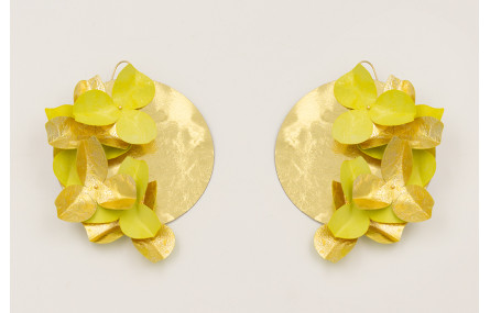 Pendientes sencillo con disco lentejuela dorado y 